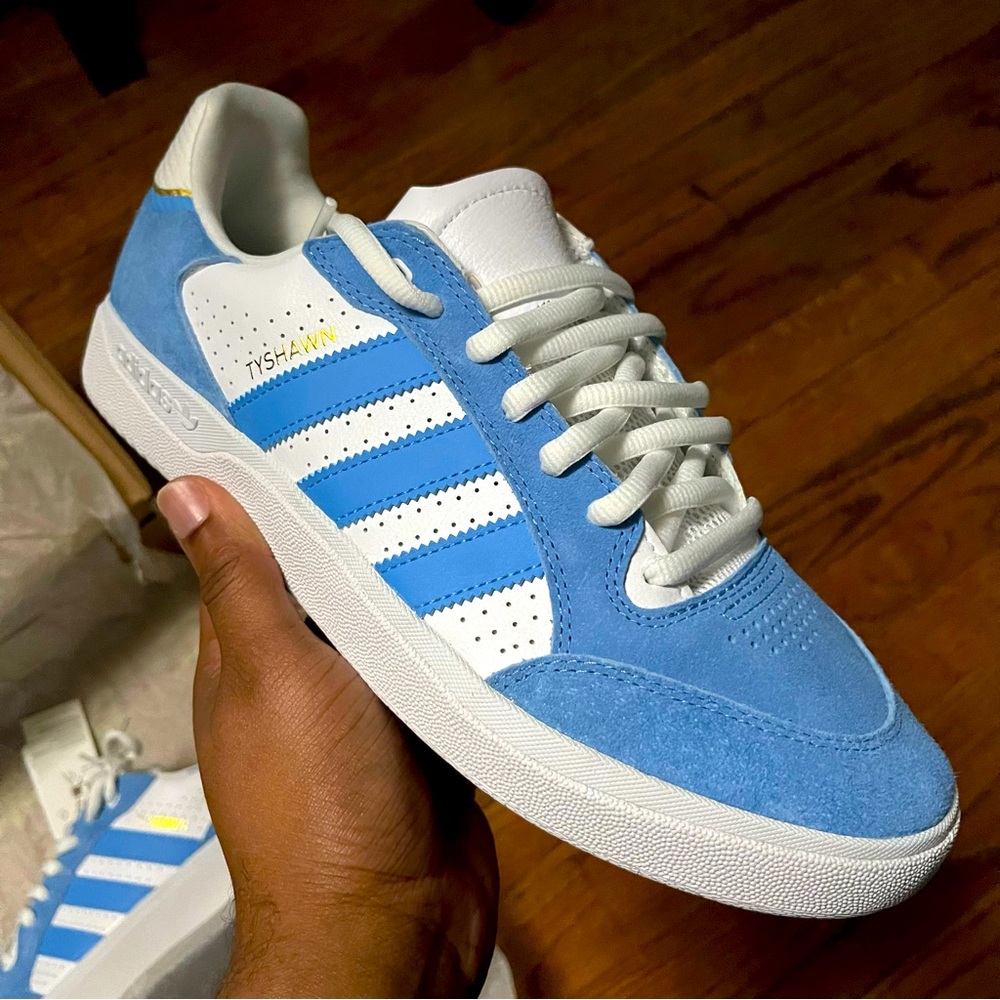 adidas- Tyshawn Low (University Blue)